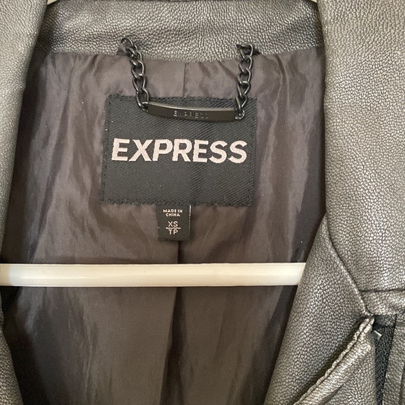 Leather jacket - Picture 2 of 2